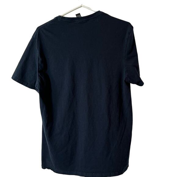 District Men's Blue T Shirt Size Medium - Picture 4 of 6